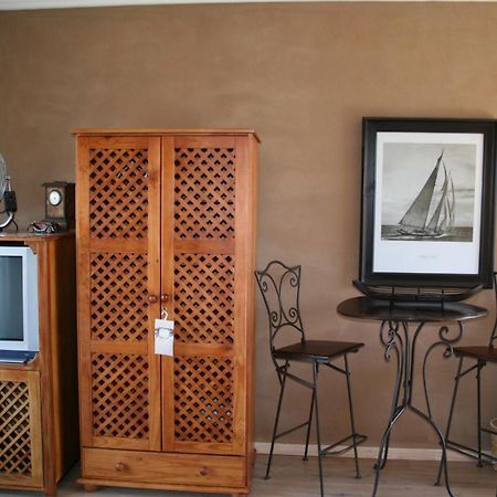 Indigo Moon Guesthouse Лихтенбург Экстерьер фото