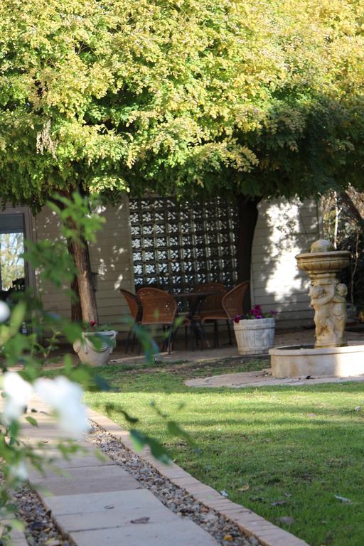 Indigo Moon Guesthouse Лихтенбург Экстерьер фото