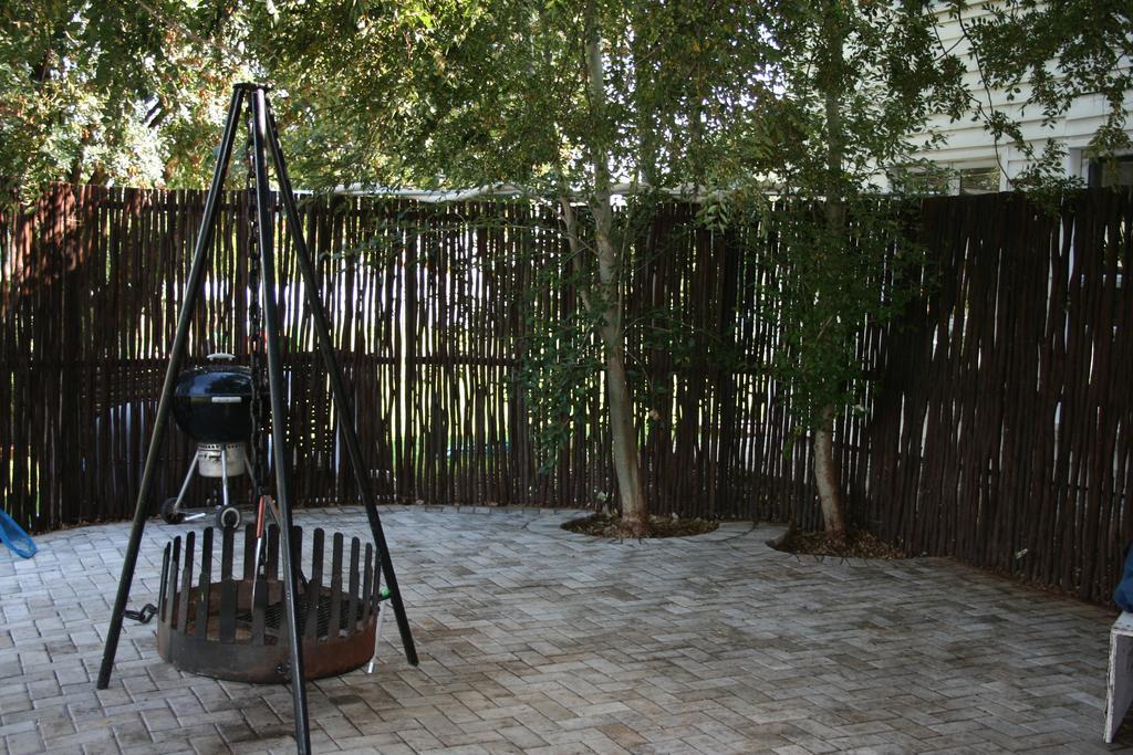 Indigo Moon Guesthouse Лихтенбург Экстерьер фото