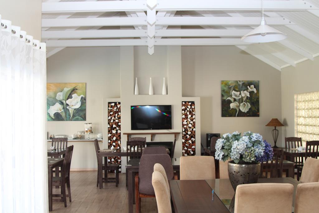 Indigo Moon Guesthouse Лихтенбург Экстерьер фото