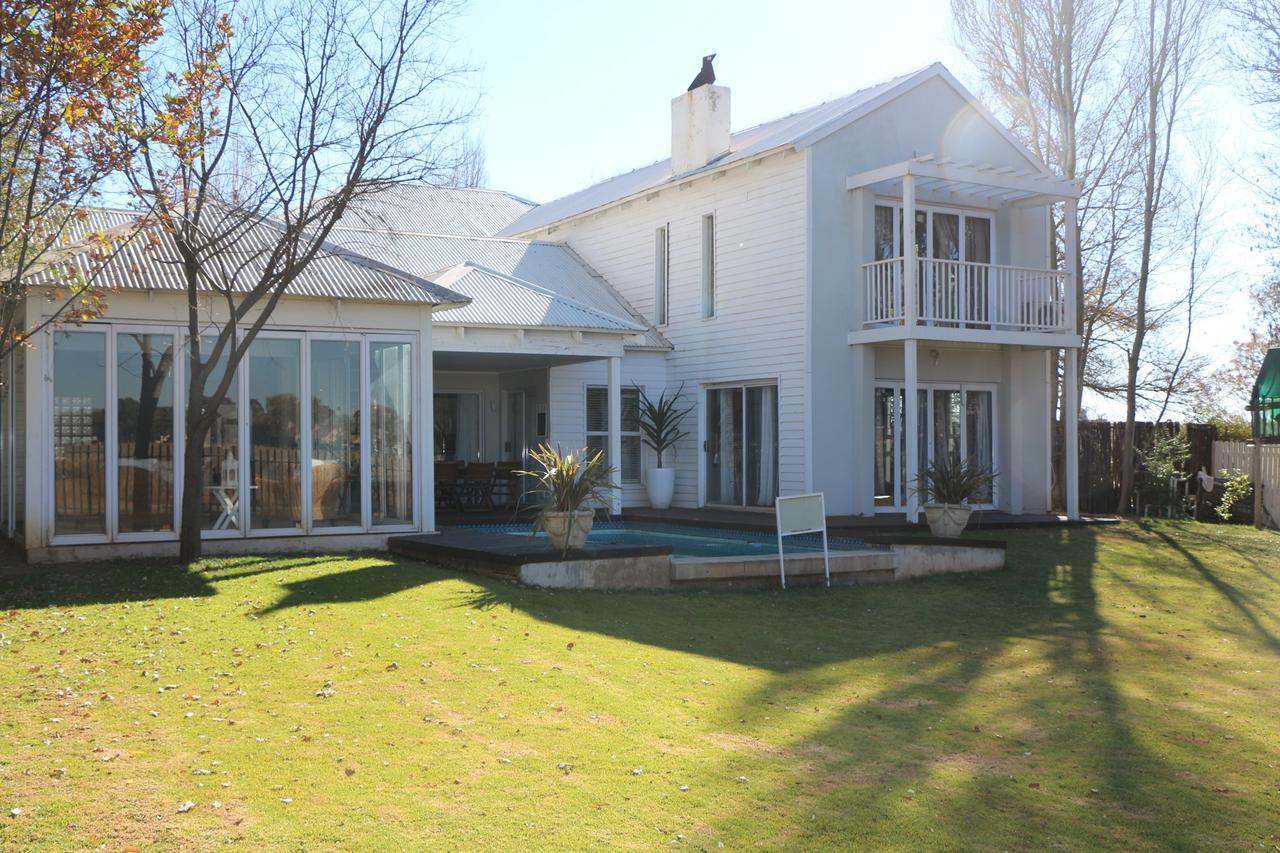 Indigo Moon Guesthouse Лихтенбург Экстерьер фото