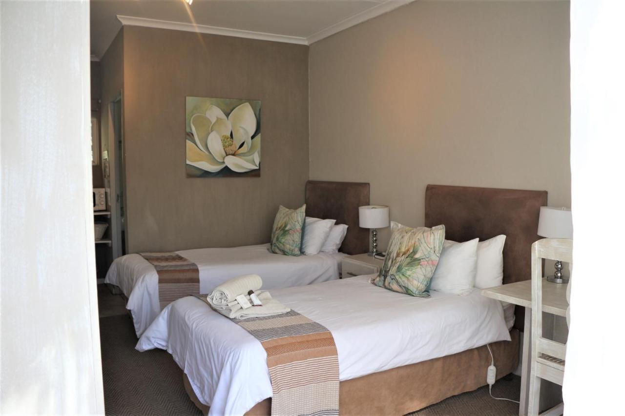 Indigo Moon Guesthouse Лихтенбург Экстерьер фото
