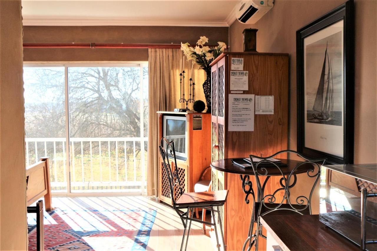 Indigo Moon Guesthouse Лихтенбург Экстерьер фото
